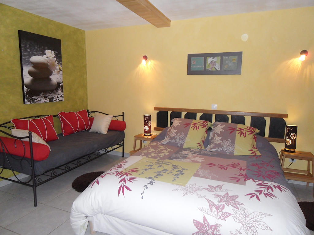 Hotel Domaine Des Escouanes Prudhomat Pokoj fotografie